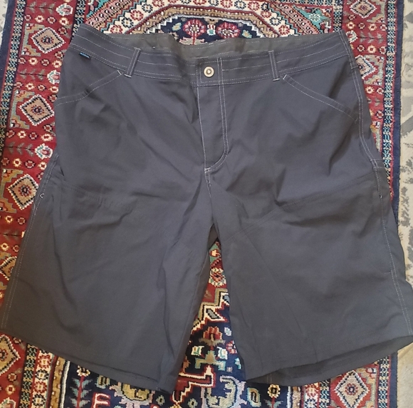 KUHL RENEGADE ROCK SHORTS. KOAL BLACK. SZ 42. UPF50+ WATER RESIST. - Picture 3 of 11